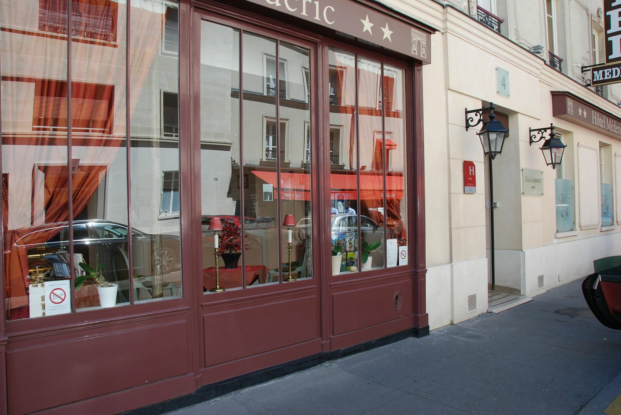 ホテル Courcelles Mederic パリ エクステリア 写真